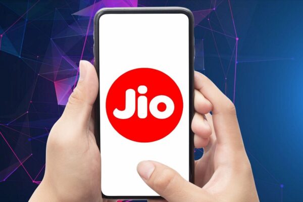 Best Jio Prepaid and Postpaid plans to buy in 2023