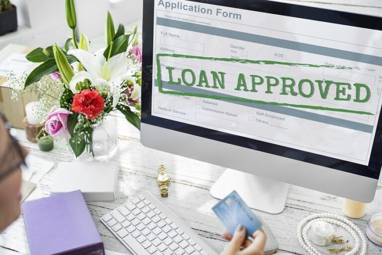 The Role of Credit History Depth in Interest Rate Outcomes